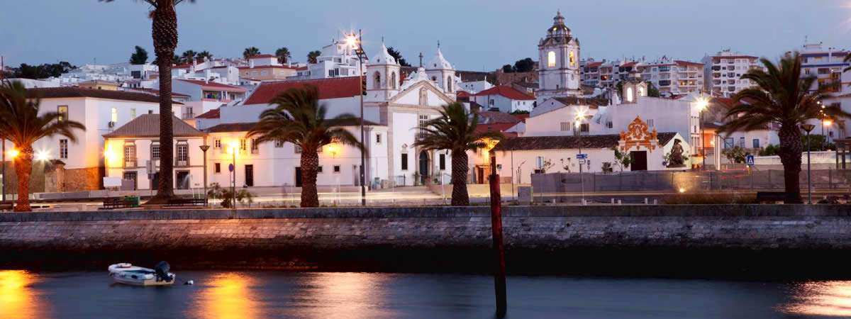 Lagos en Algarve al atarceder