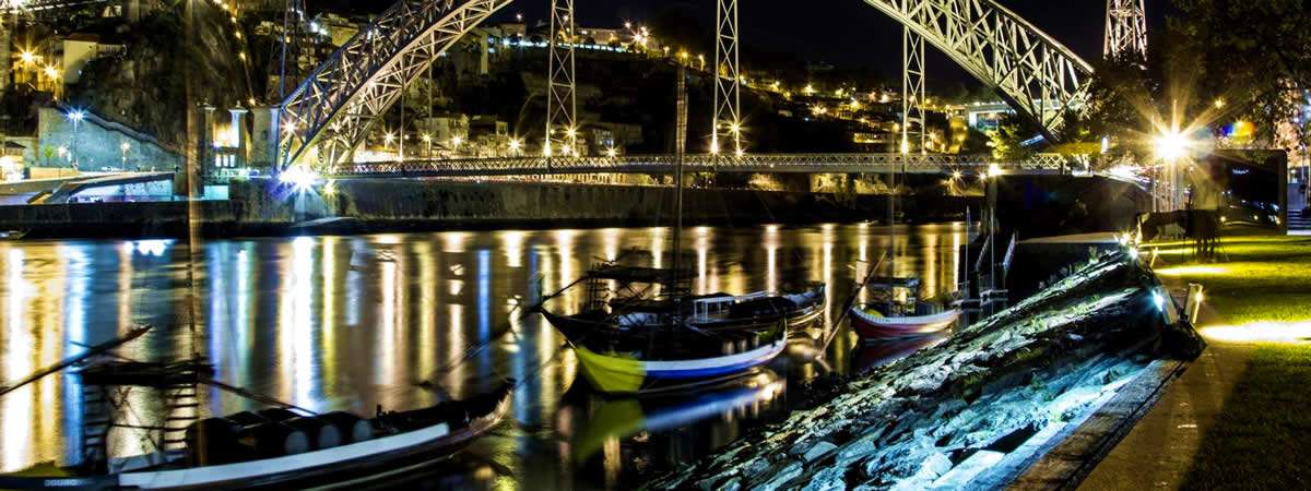 Muelle del Puente de Don Luis de noche